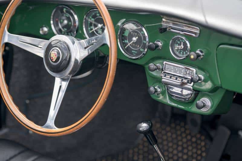 A Beauvais révision porsche classic ancienne et collection avant ou après les 24 heures du Mans