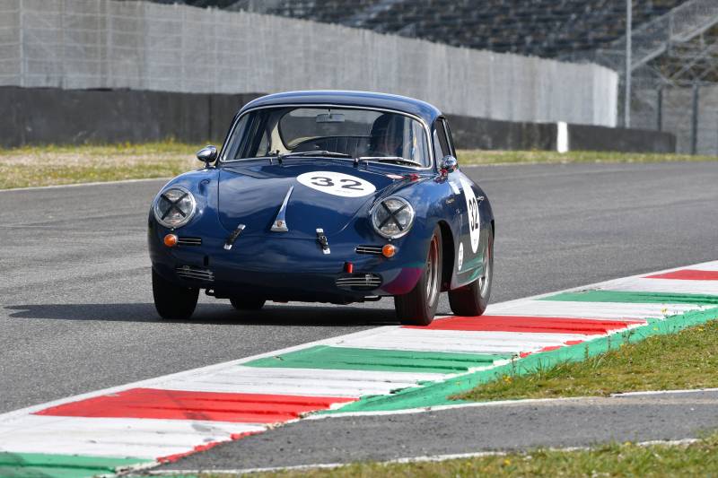 A Chavenay révision porsche classic ancienne et collection avant ou après les 24 heures du Mans